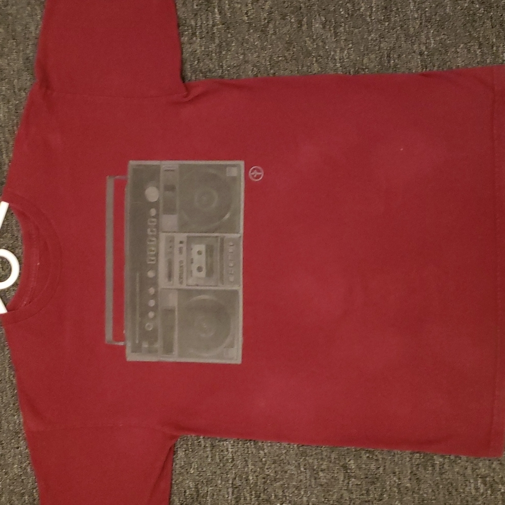 Acrylick Size M "Boom Box" tee